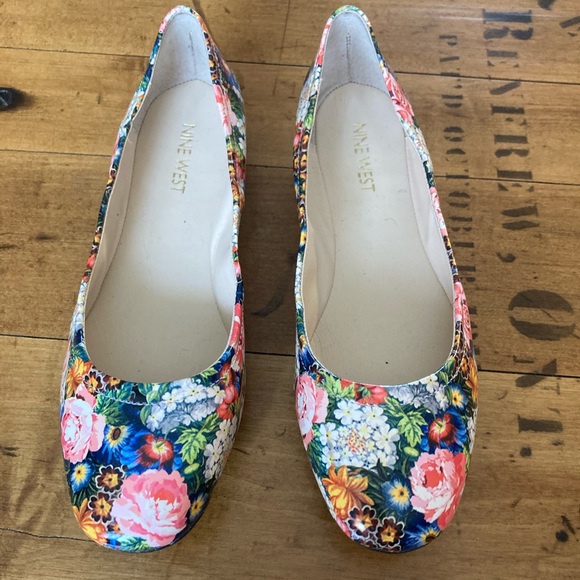 Nine West Shoes - 2 for $15 - Nine West Chintz Floral Flats